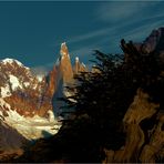 CERRO TORRE IM 1.LICHT