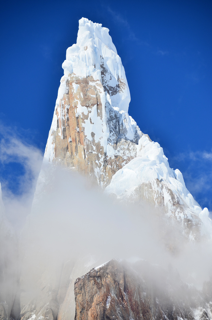 Cerro Torre von Cirque Antares gesehen