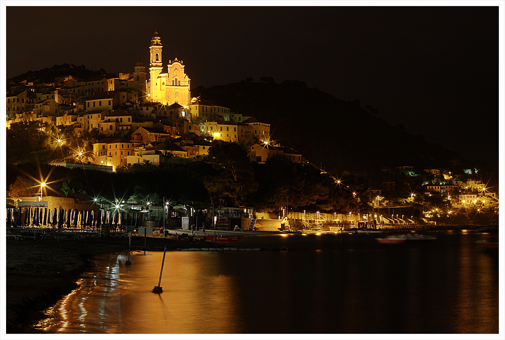 Cervo an der Blumen Riviera