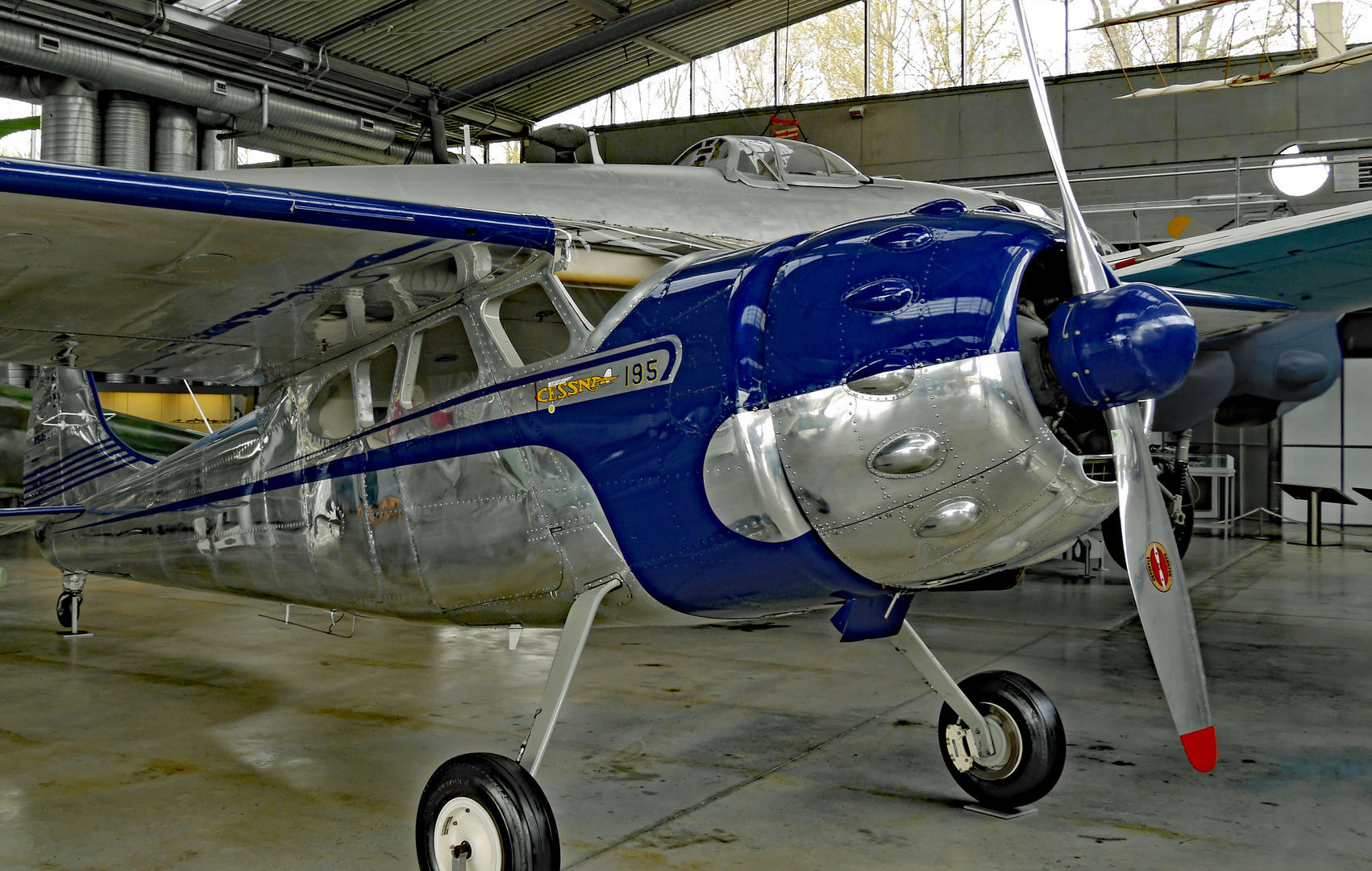 Cessna 195