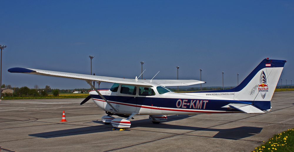 Cessna R 172K Hawk XP