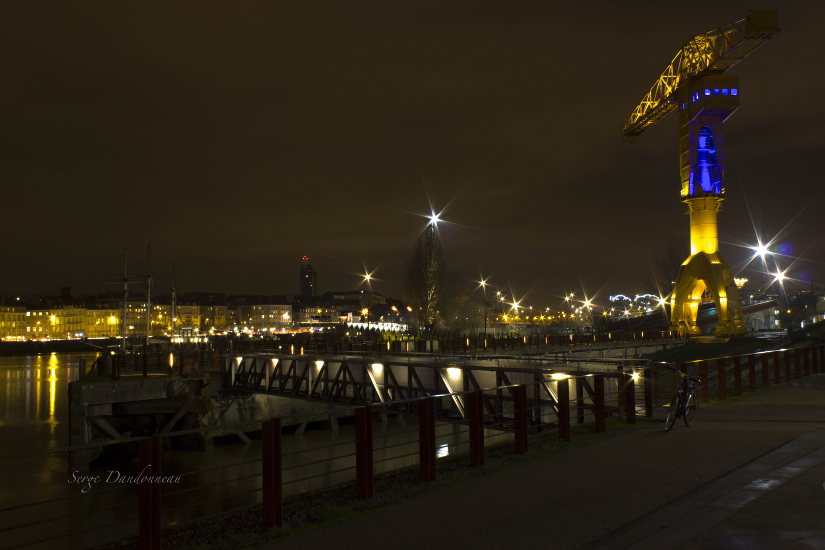 C'est beau une ville la nuit .