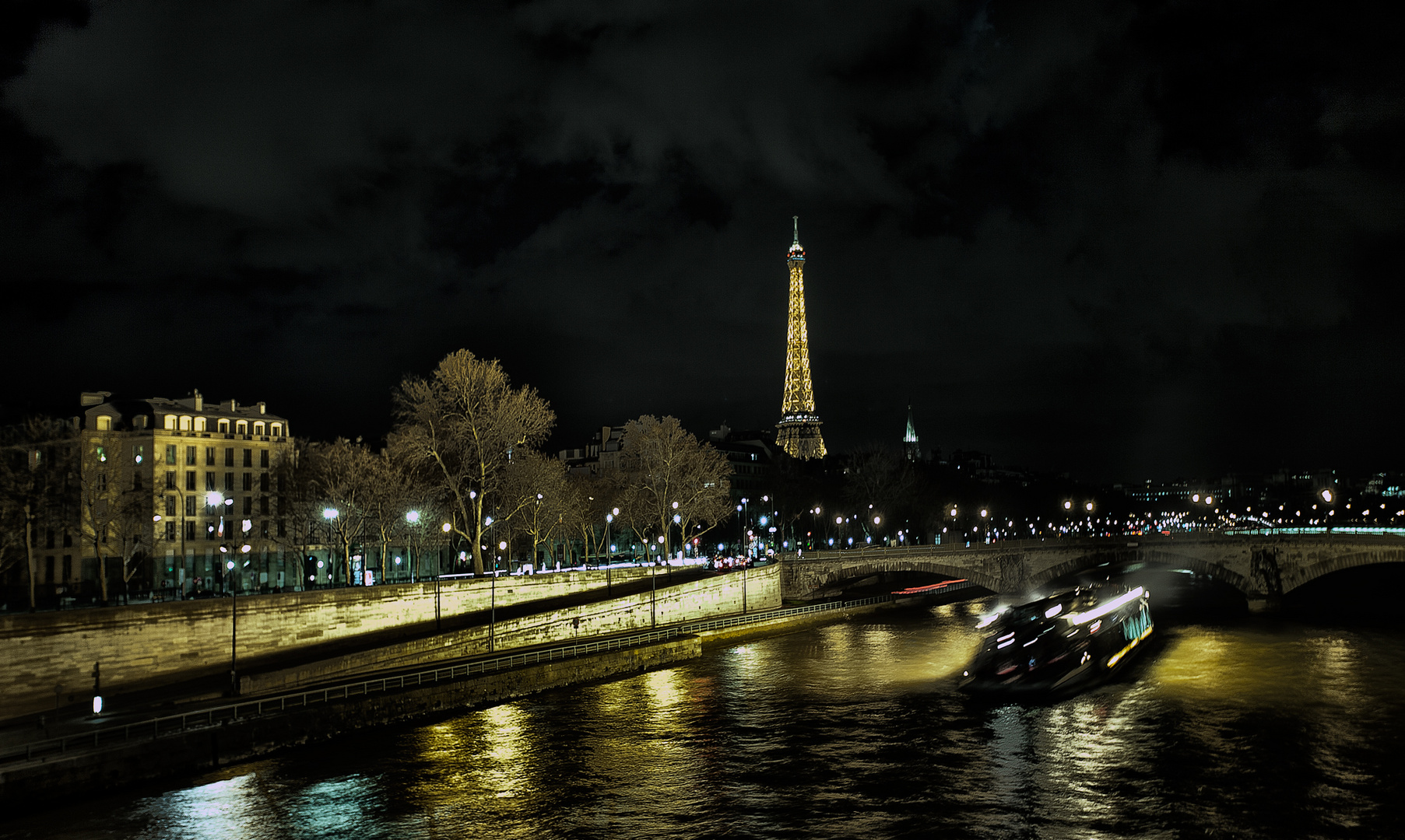 "C'est beau une ville la nuit"