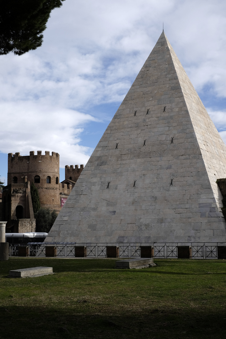 Cestius Pyramide Foto & Bild city, italy, world Bilder auf