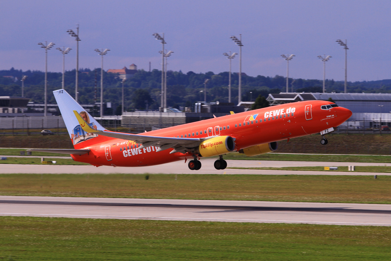 "CEWE" Boeing 737-800