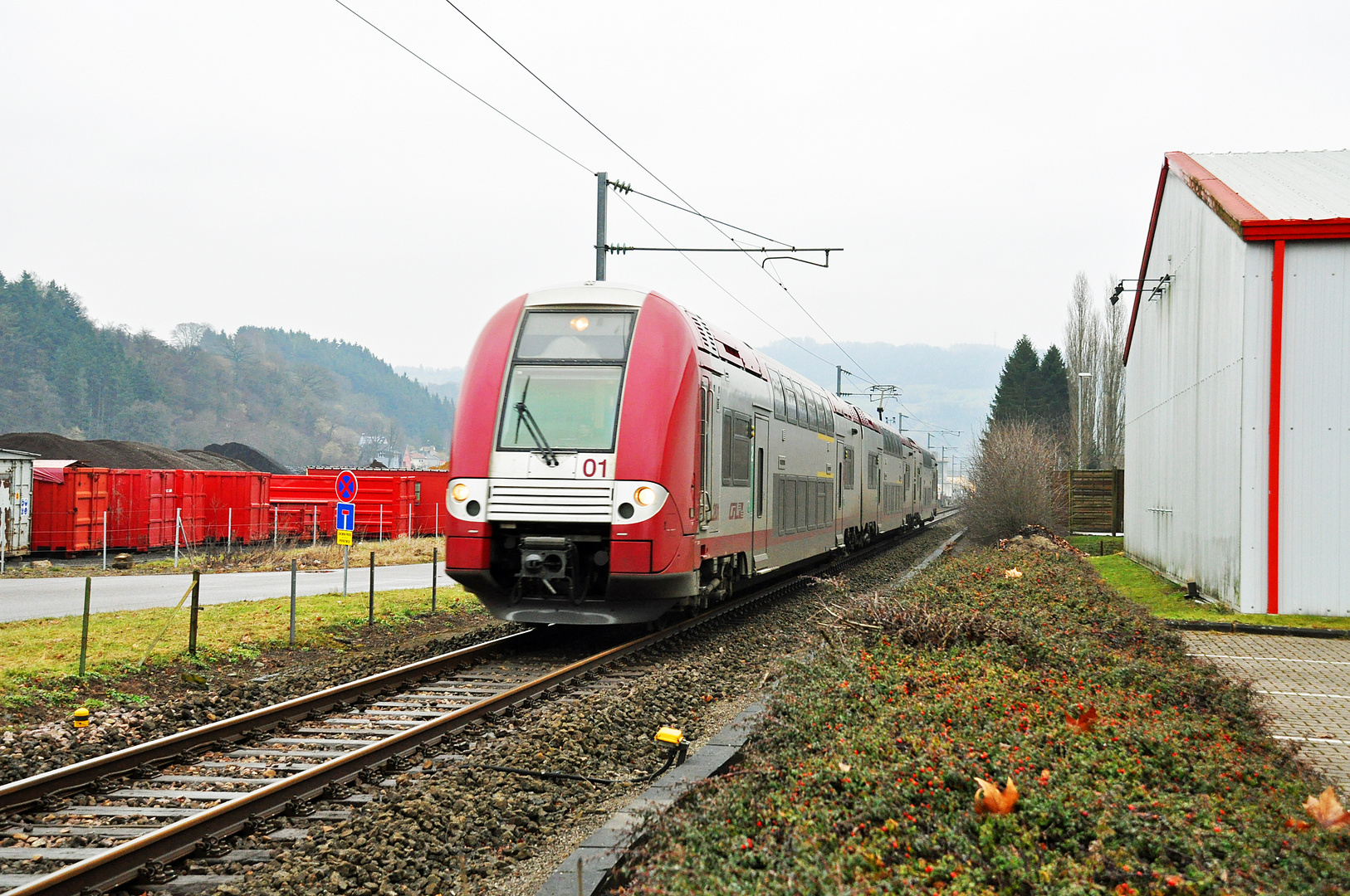 Cfl 2201 Duscholux Im Strohmenden Regen Foto Bild Eisenbahn Westeuropaische Eisenbahnen Benelux Bilder Auf Fotocommunity