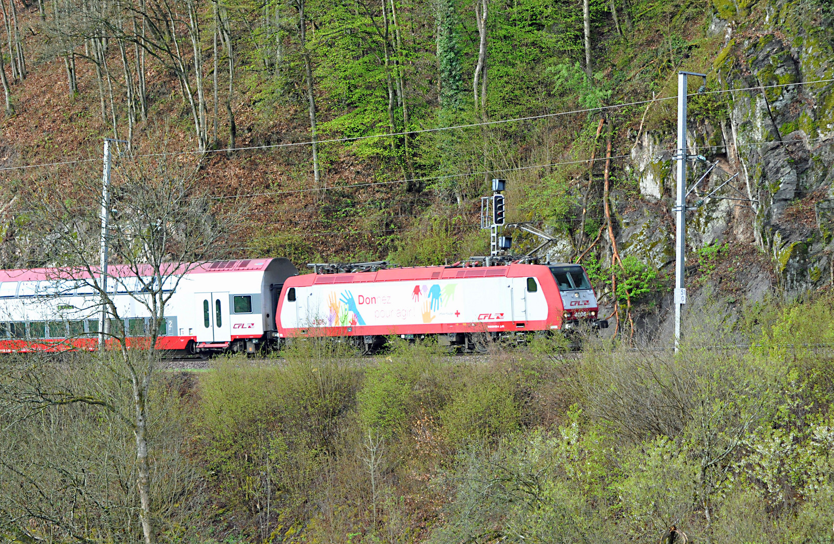 CFL 4006 mit RB nach Wiltz zwischen Erpeldingen und Michelau