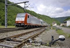 CFL- Baureihe 4000 mit DOSTO-Wagen in Goebelmühle