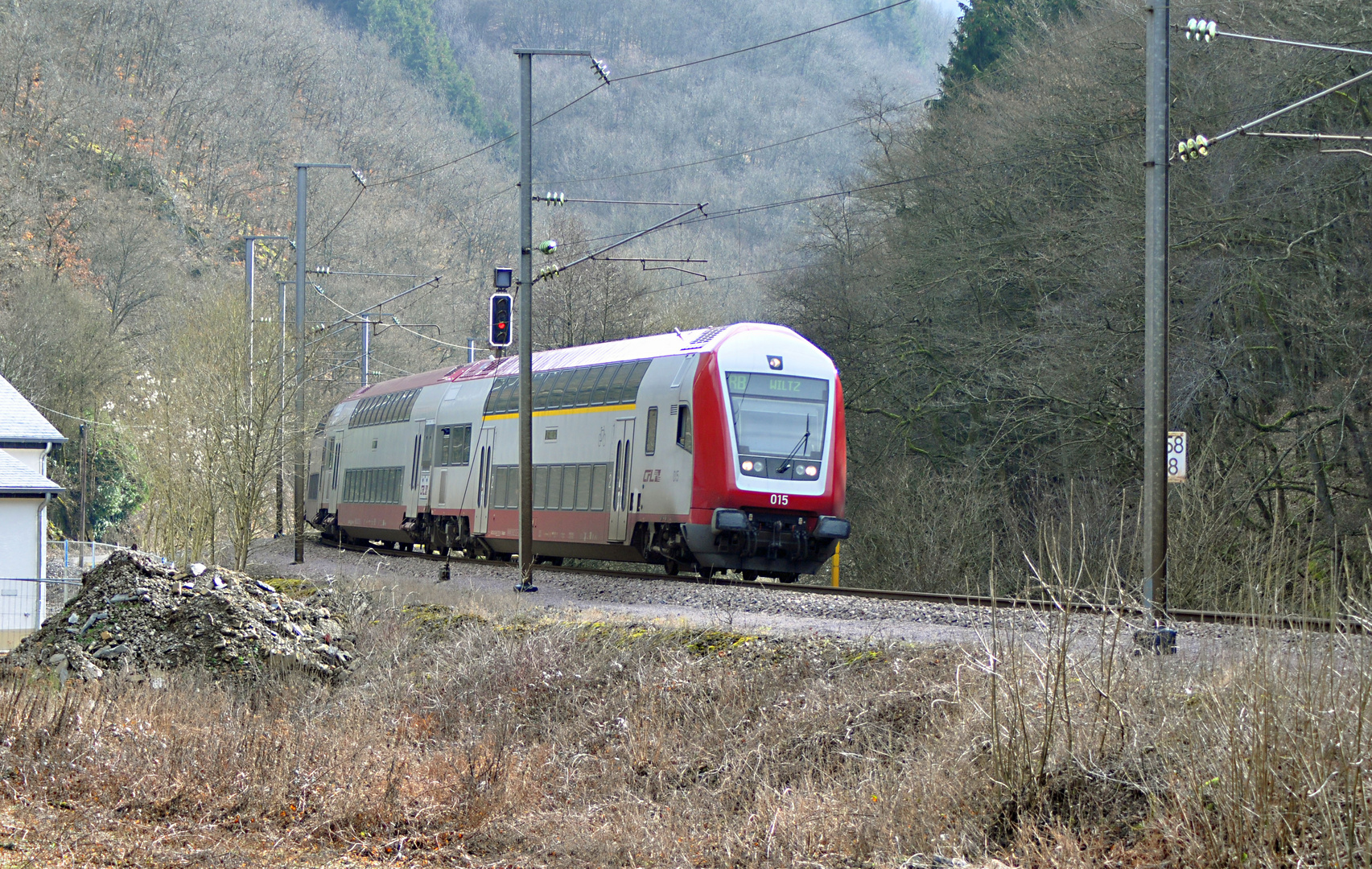 CFL STW 015 mit RB nach Wiltz kurz hinter Göbelsmühle