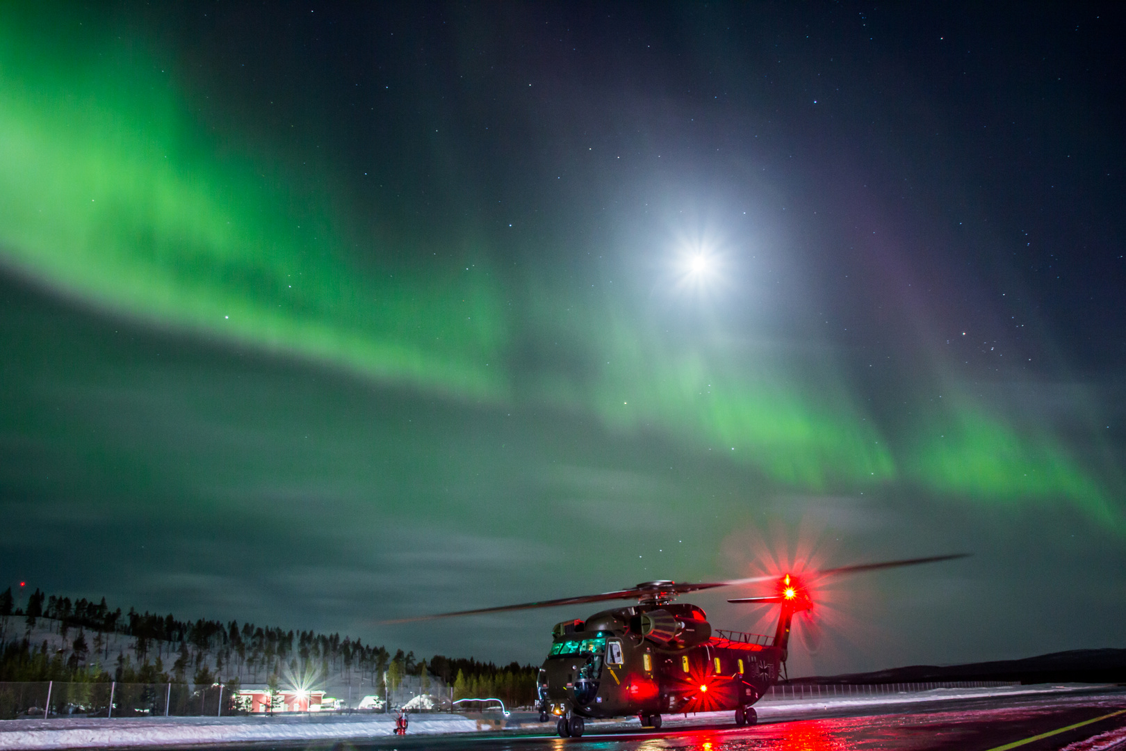 CH - 53 mit Nordlicht