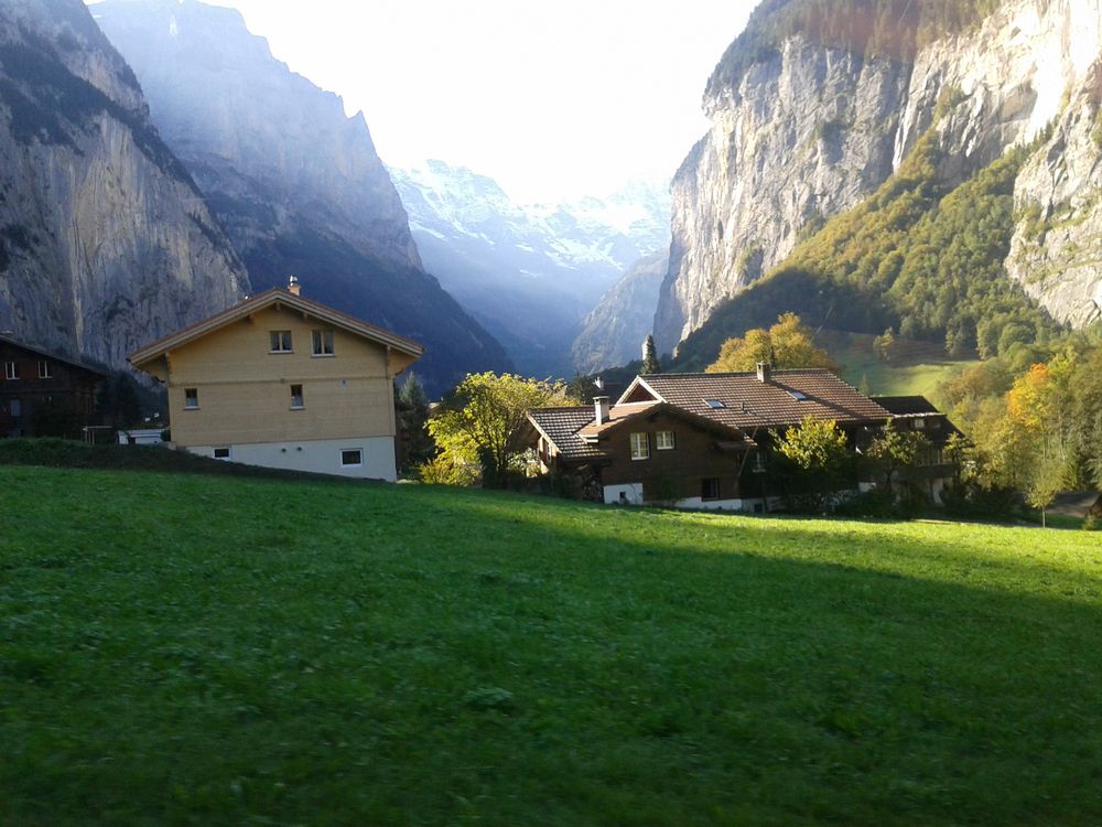 CH-Berner Oberland Richtung Lauterbrunn