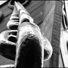 Chain B/W