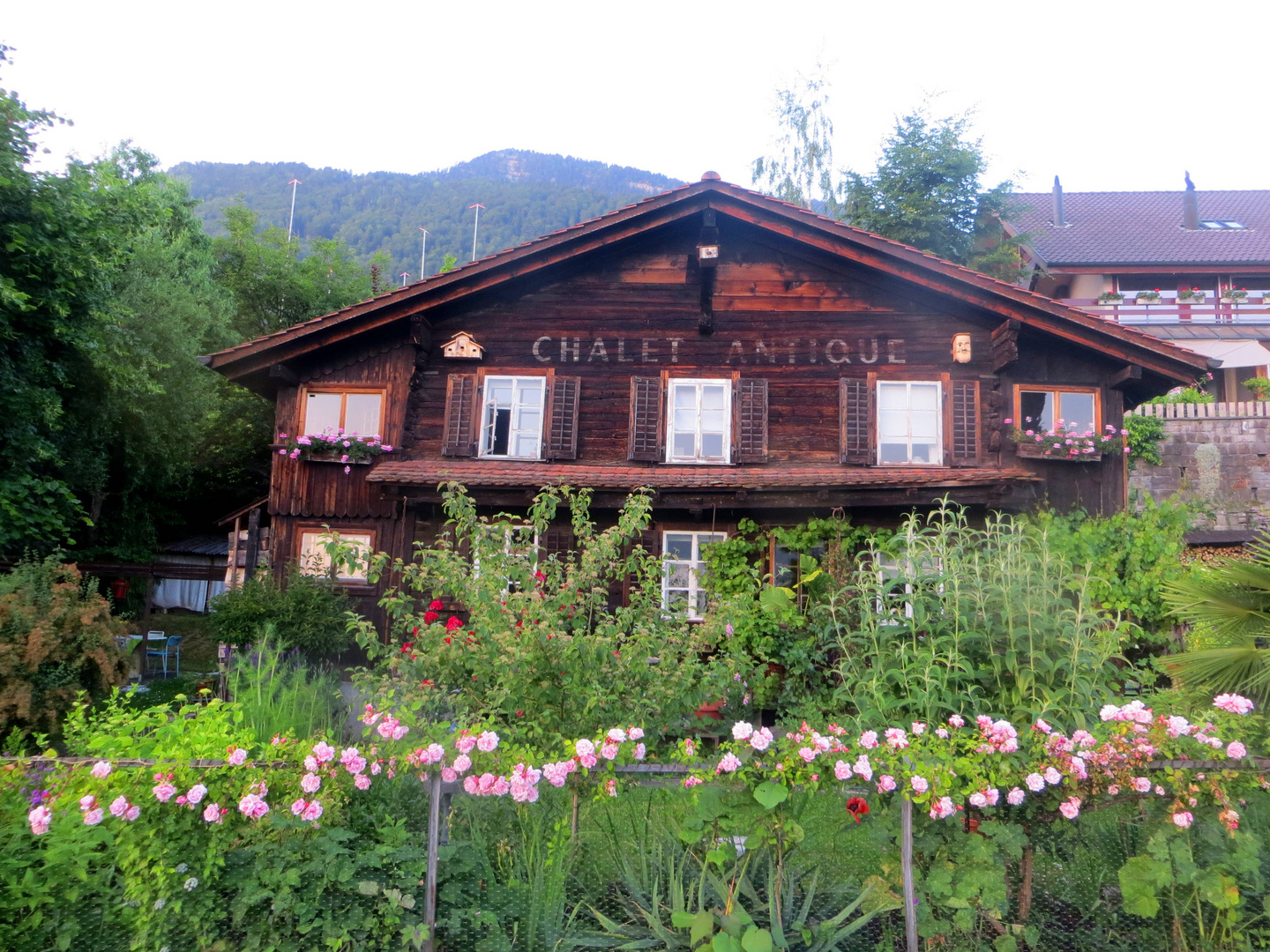 Chalet ANTIQUE ...