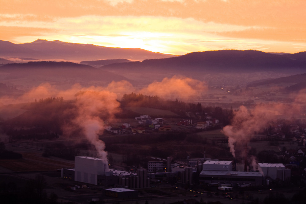 Cham Fabrik am Morgen