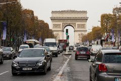 Champs Élysées - Champs Élysées - Arc de Triomphe - 02