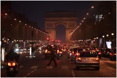 Champs-Élysées rush hour