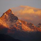 chaîne de l ANAPURNA : le  cervin  népalais  tant ces monts se ressemblent !