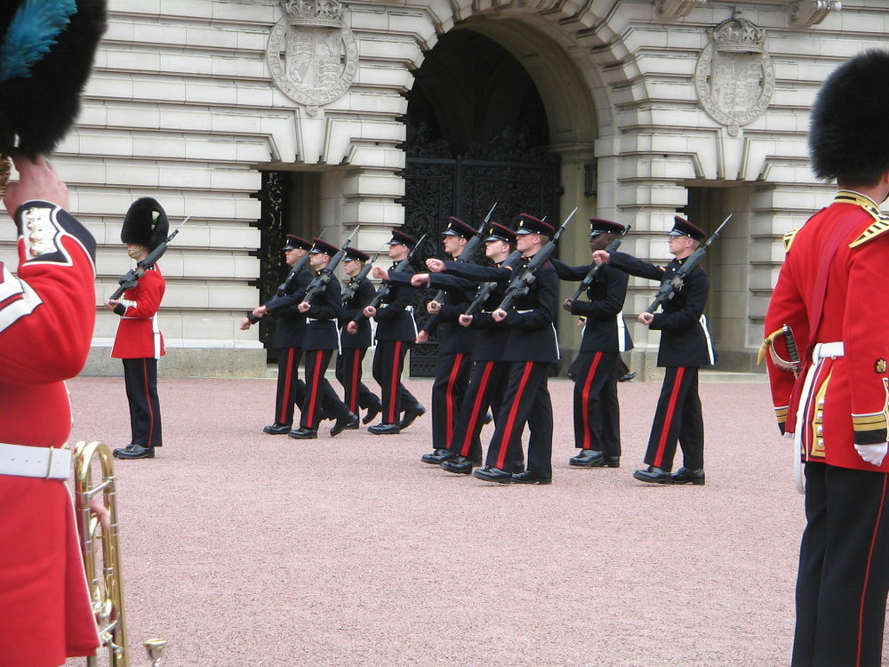 Changing the guard (Changing the colors)