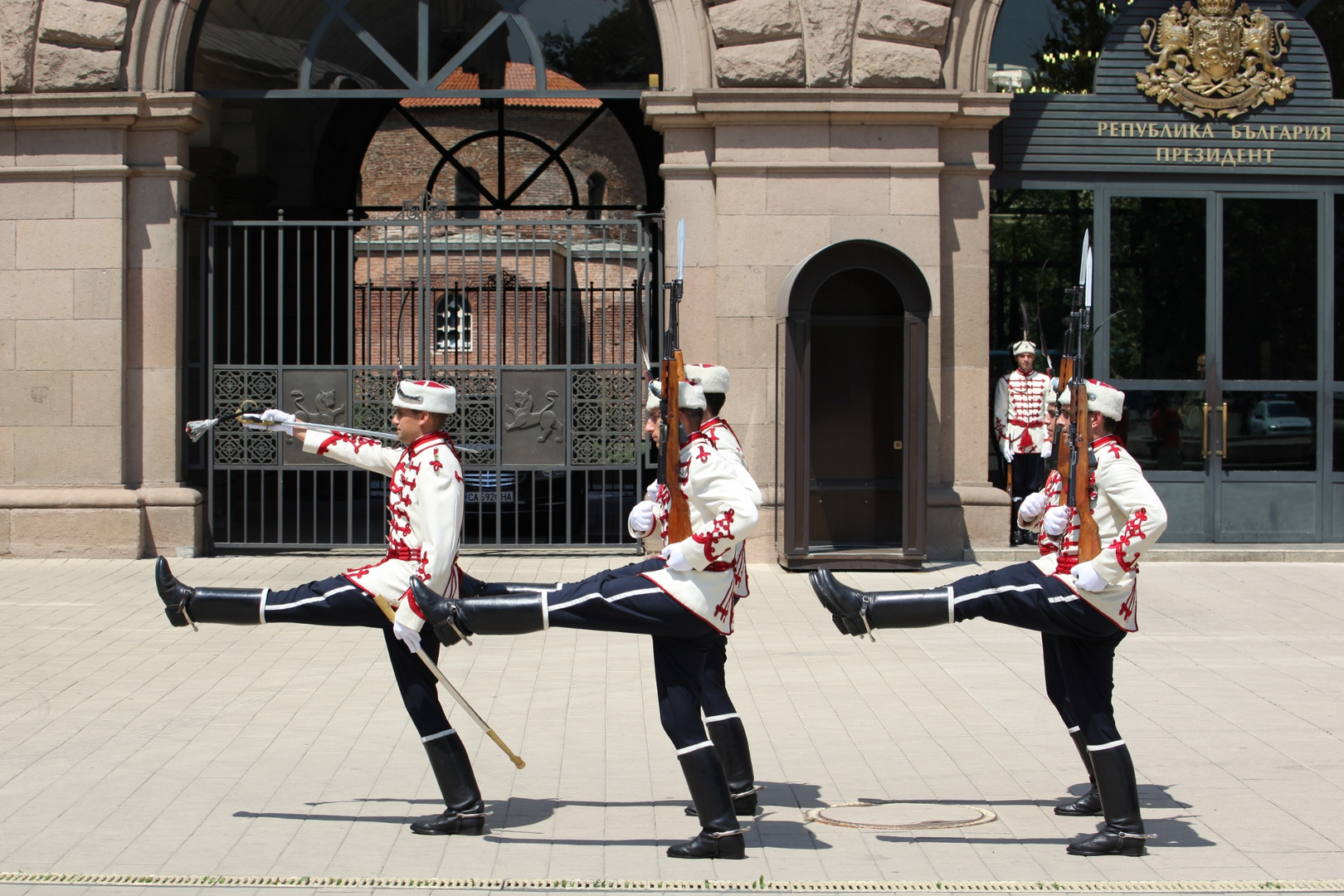 Changing the guard in Sofia