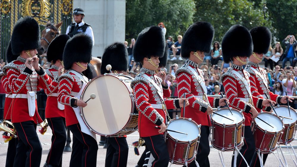 Changing the guards