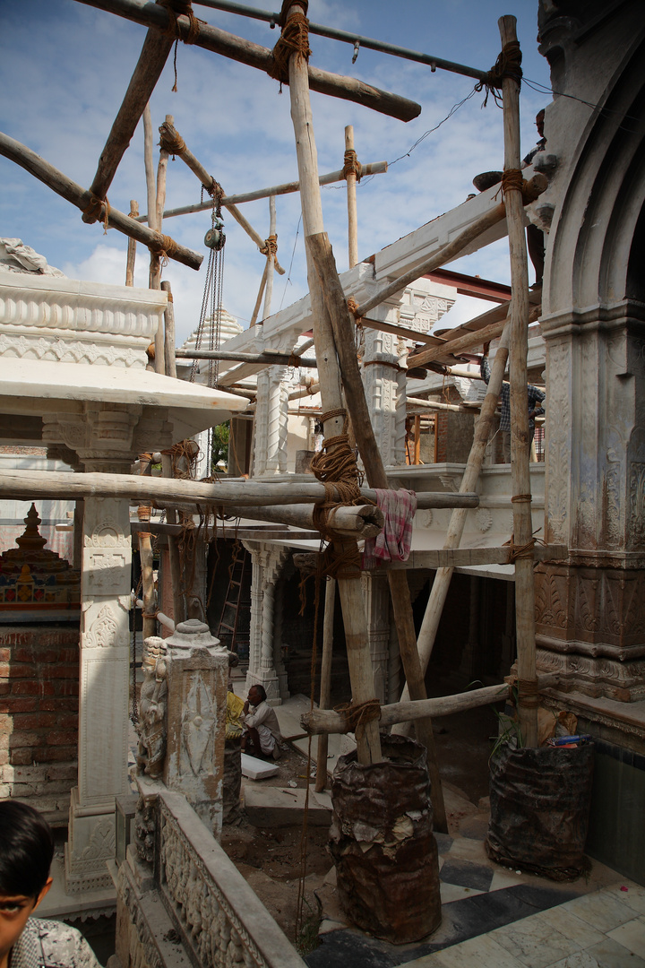 Chantier dans un temple du Rajasthan.