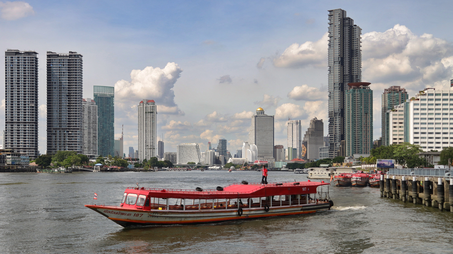 Chao Praya Express Boat 187   ©