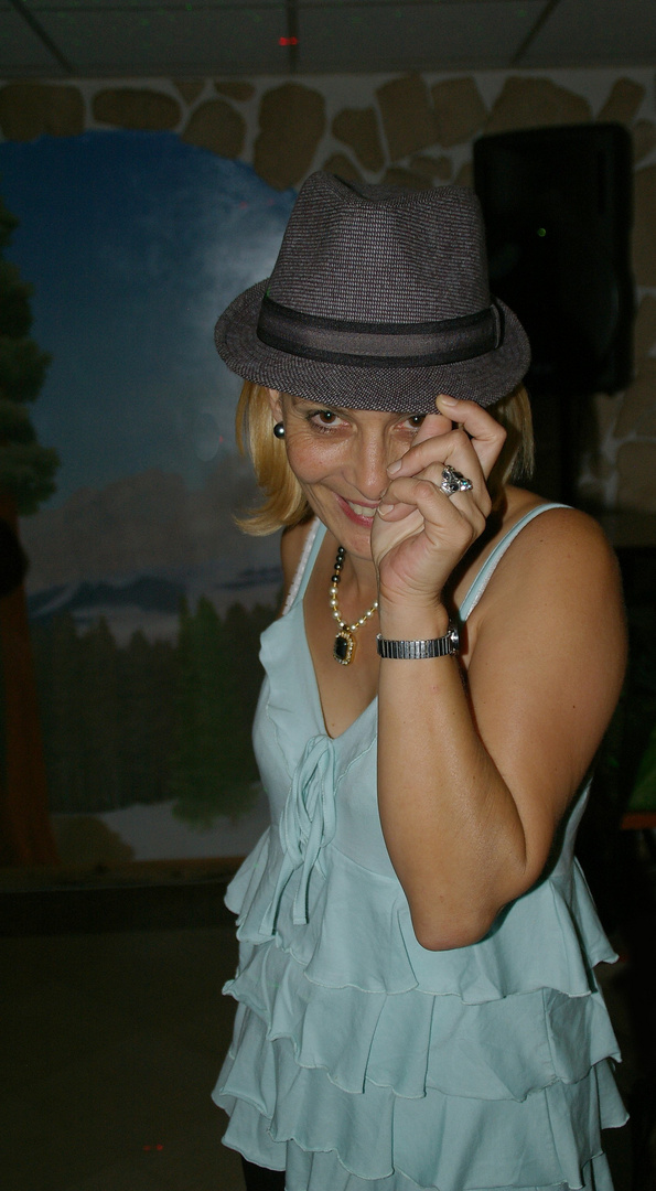Chapeau Bas Photo Et Image Portraits Personnes Images Fotocommunity Chapeau Bas Photo Et Image Portraits Personnes Images Fotocommunity