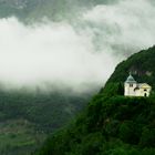 Chapelle dans la montagne