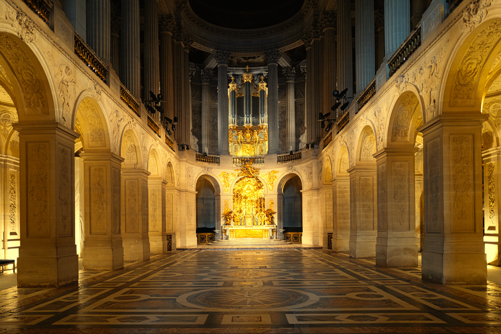 Chapelle Royale, Versailles, Palais Royale