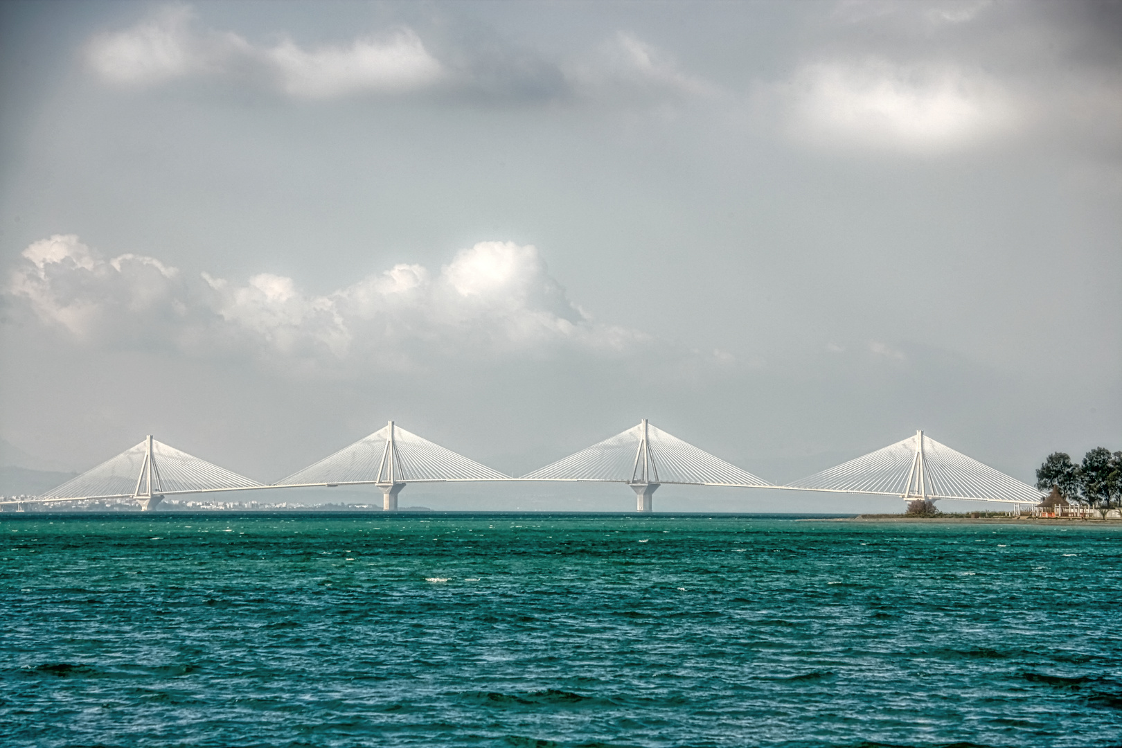 Charilaos-Trikoupis-Brücke