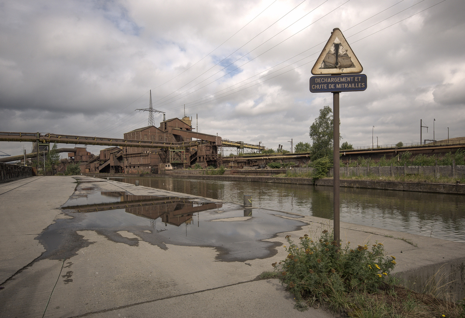 Charleroi - Footway along the Sambre River to Marchienne au Pont - 15