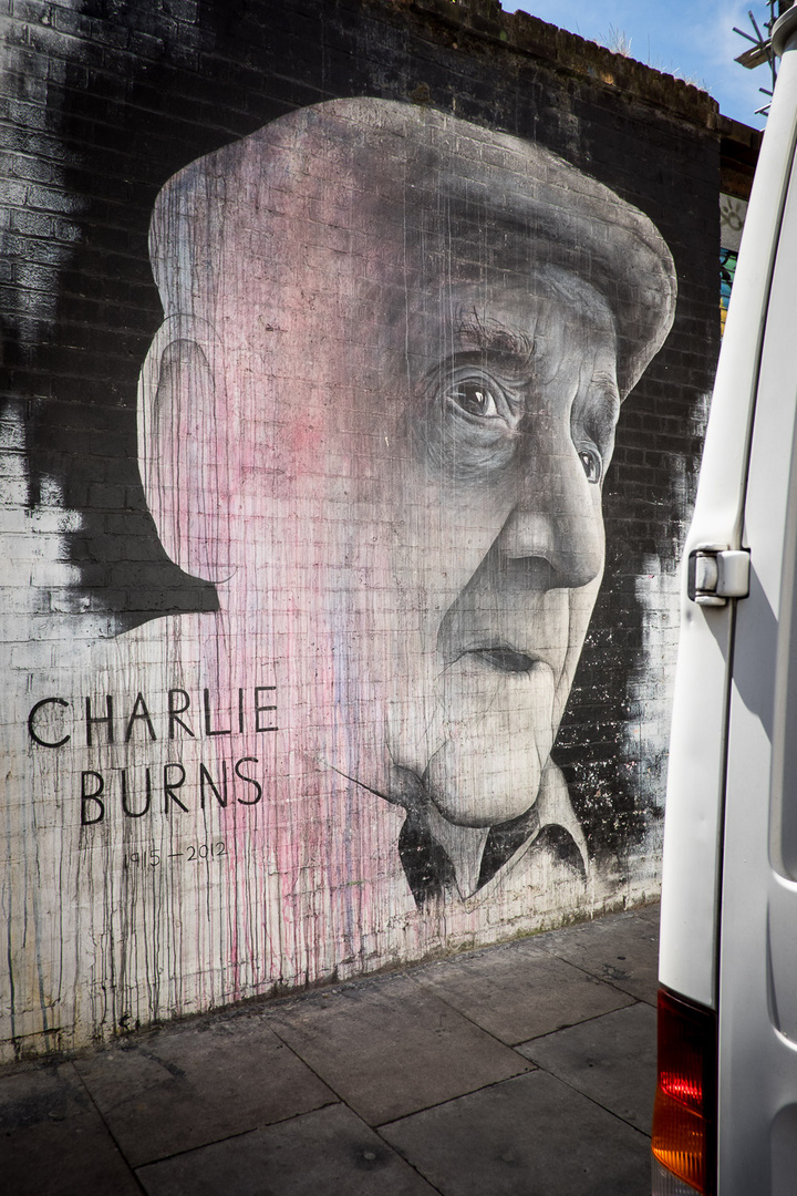 Charlie Burns - Streetart by BEN SLOW (Shoreditch, London)