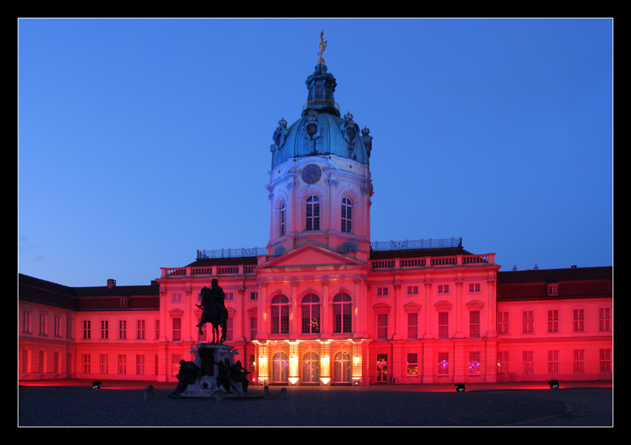 Charlottenburger Schloß im roten Licht...