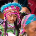 Charmante junge Hmong-Dame