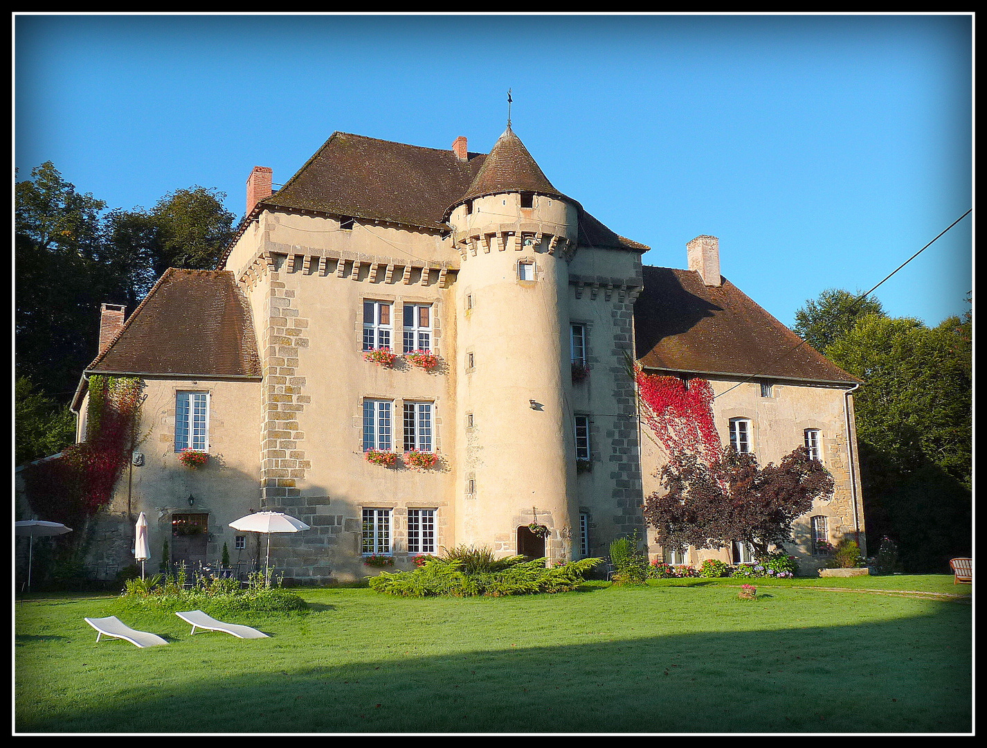 CHARMANTE - MAISON - D'HOTE