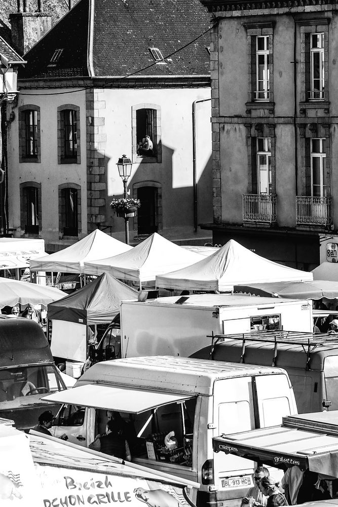 Charmantes observatrices de marché