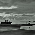 Charron, contre jour sur le port du Pavé