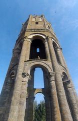 Charroux - Tour Charlemagne XIème - Turm Karl der Grosse 11. Jahrhundert