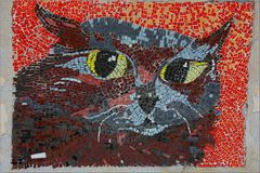 ..Chat en mosaïque, Sur le mur d'une maison....