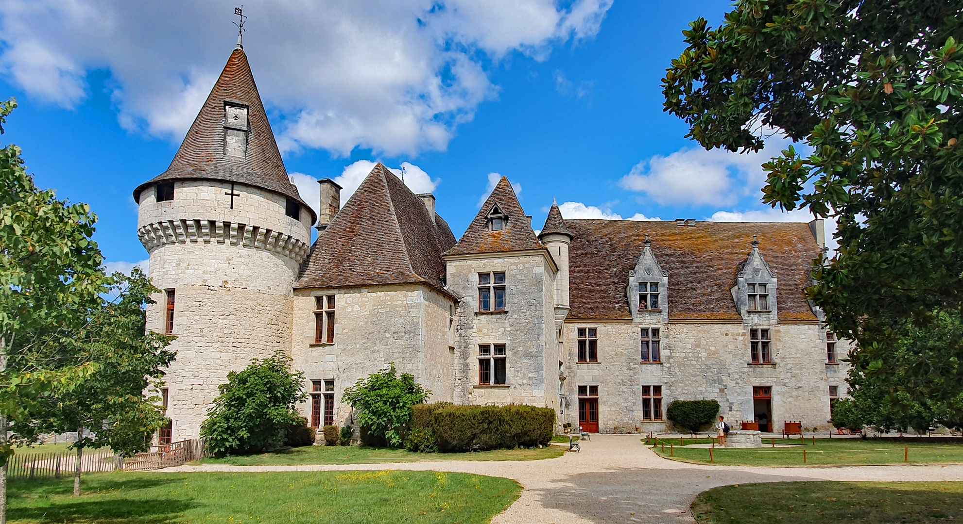 Chateau de Bridoire ...