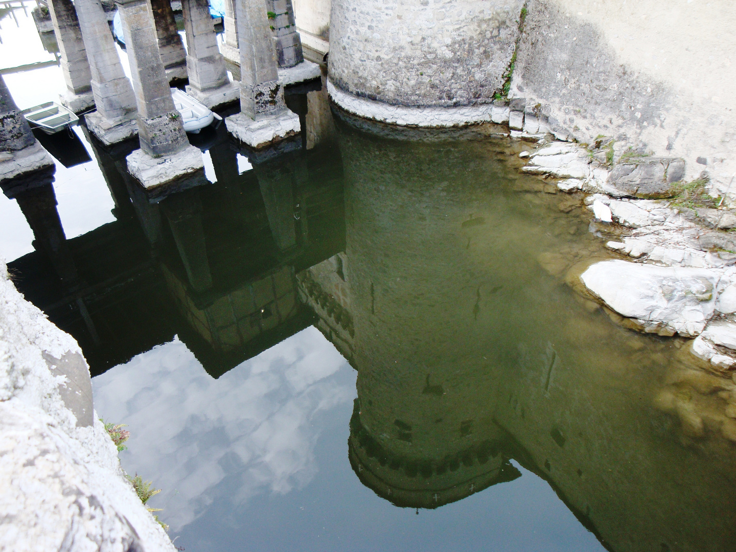 Chateau de Chillon Spiegelung ( 27.03.11 )