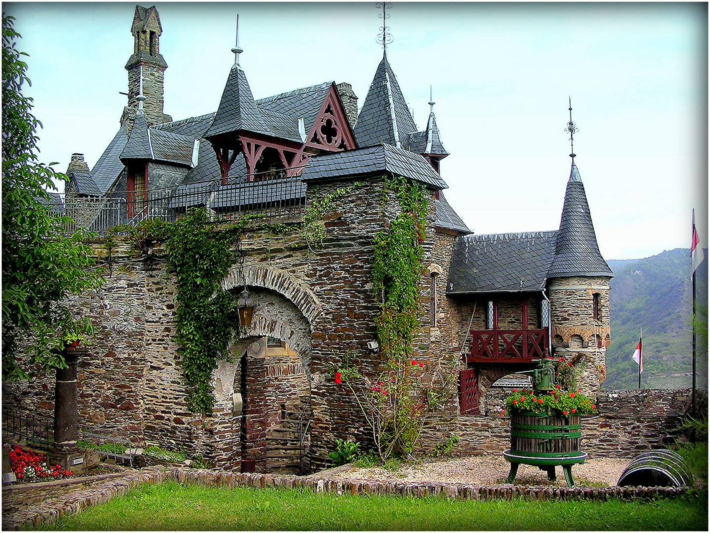 CHATEAU - DE - COCHEM