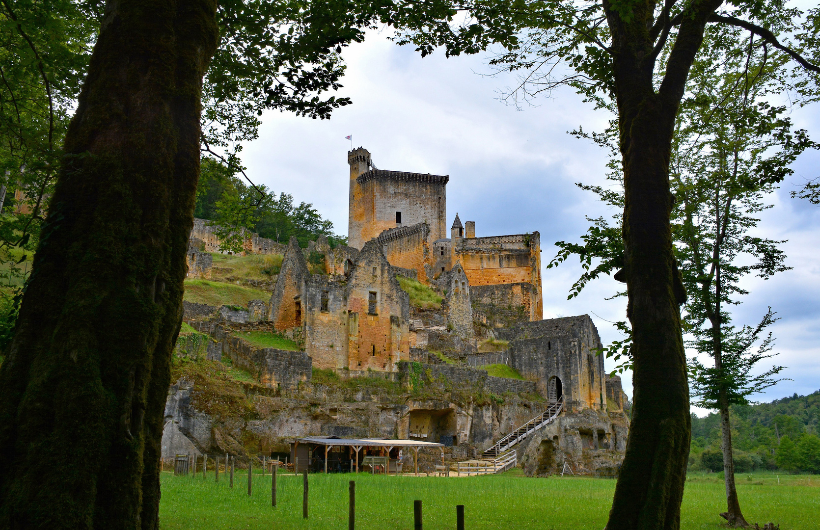 Chateau de Commarque - Dordogne 