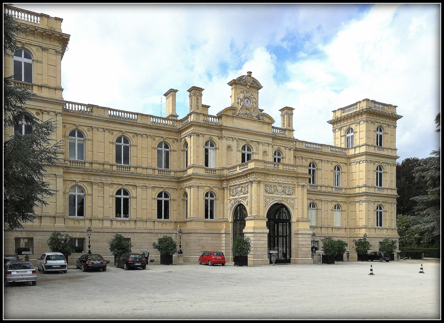 CHATEAU - de - FERRIERES - 14 --