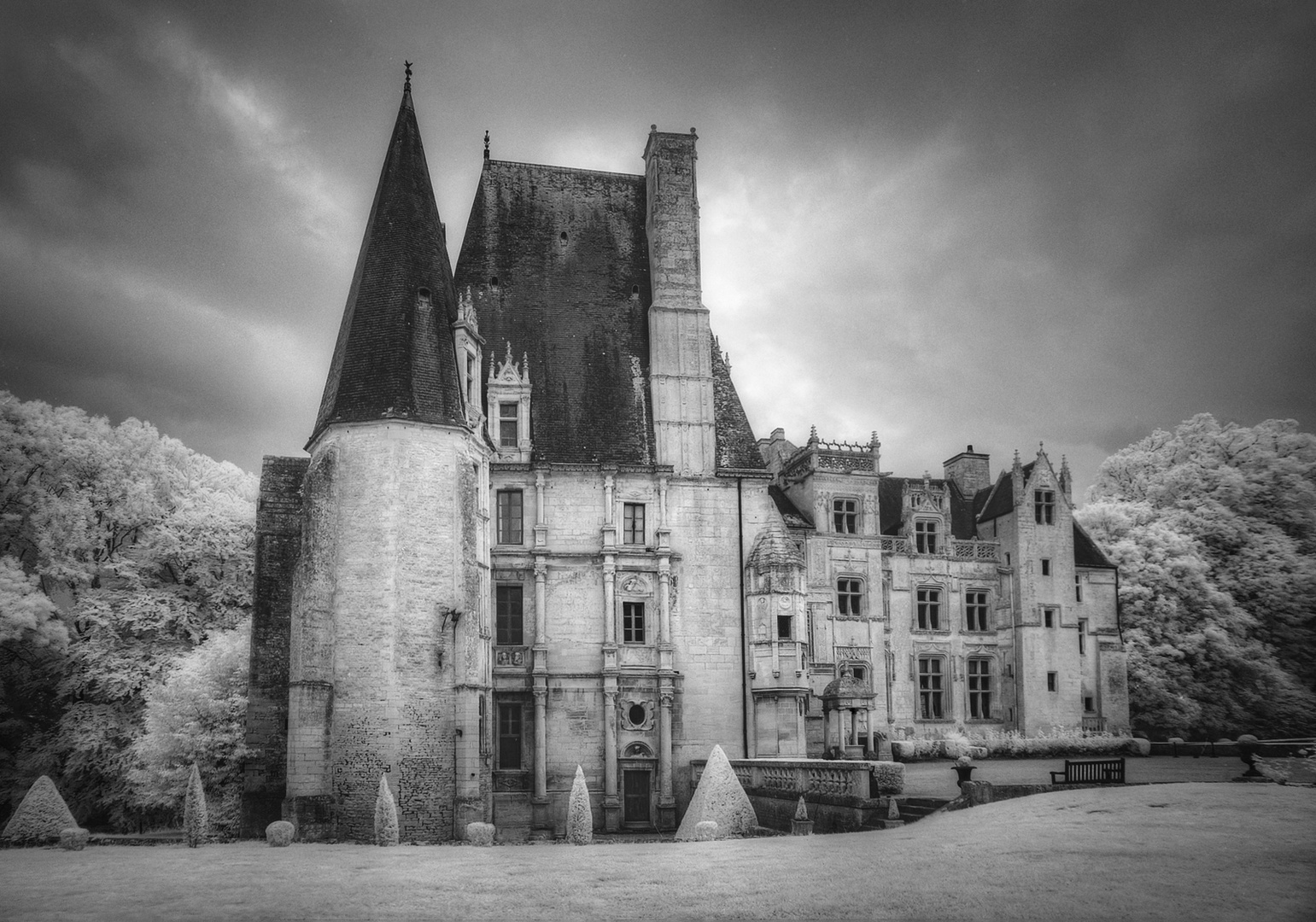 Chateau de Fontaine-Henry