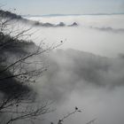 CHATEAU DE FRONTENAY DANS LE BROUILLARD