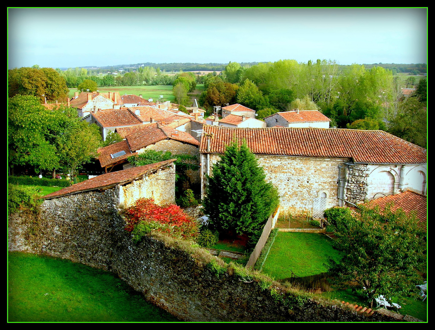 CHATEAU - DE - LA - ROCHEFOUCAULD - 7 -