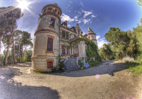 chateau de l'esparrou