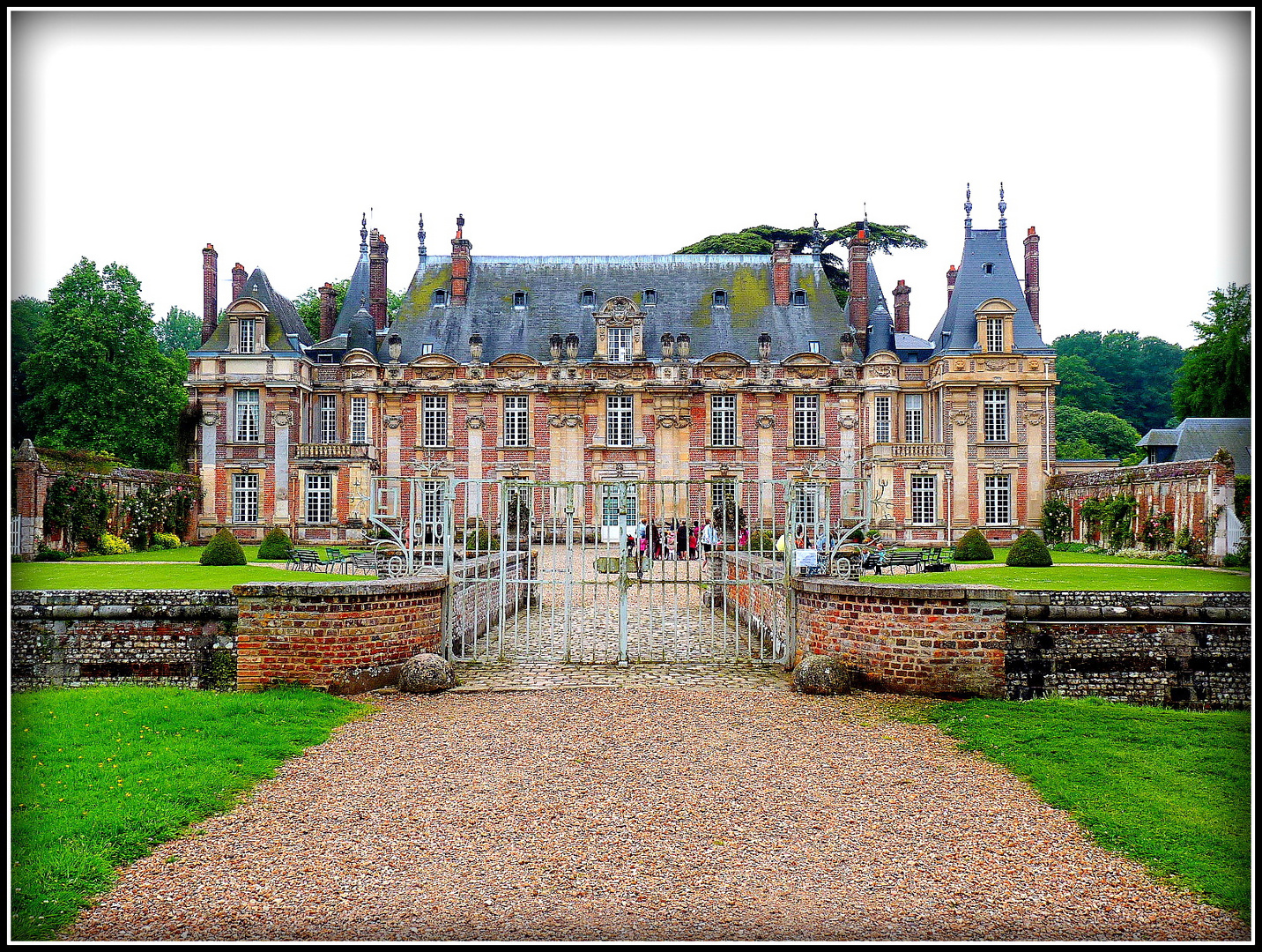 CHATEAU -DE-MIROMESNIL