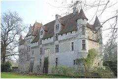 Chateau de Neuvic S/ Isle (autre façade)